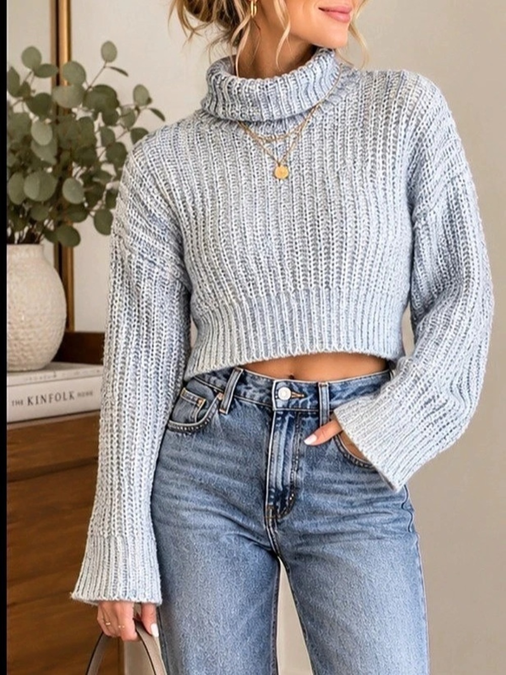 Zara Cropped Turtleneck Sweater in A Beautiful Lt Blue Size Medium